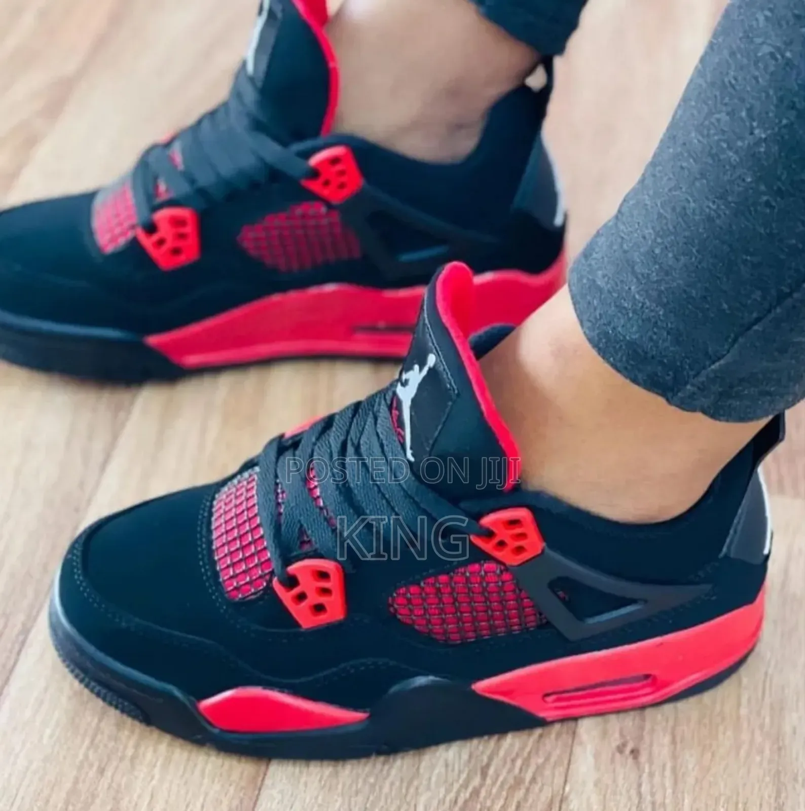 Air Jordan 4 Red Thunder'