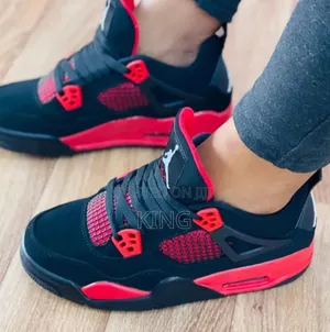 Air Jordan 4 Red Thunder'