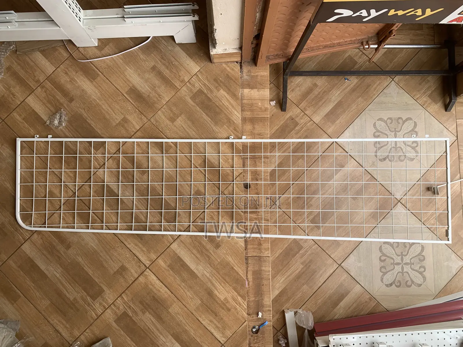 Shelf Side Mesh