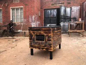 BBBB Indoors Dog House