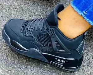Womens Sneakers. Airjordan 4 Black