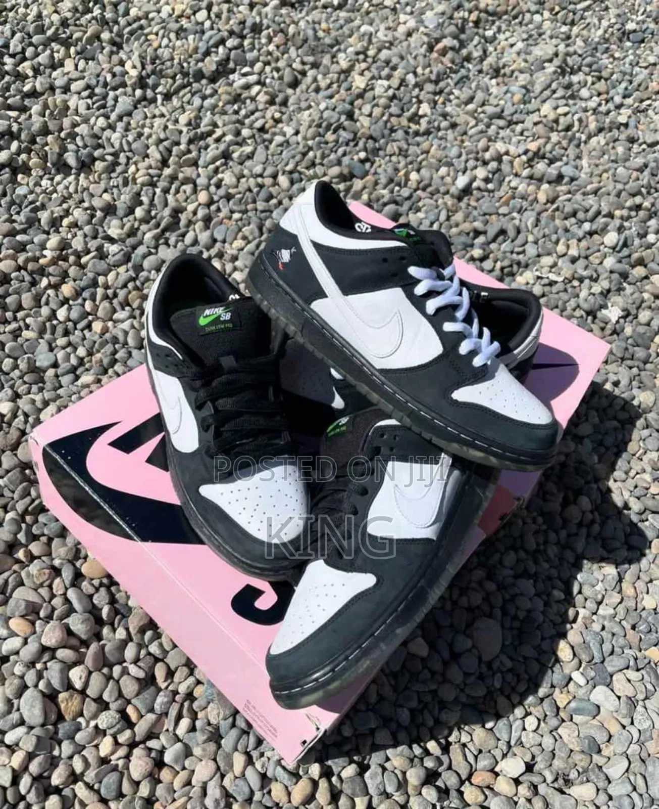 Nike SB Dunk Low Panda Pigeon'