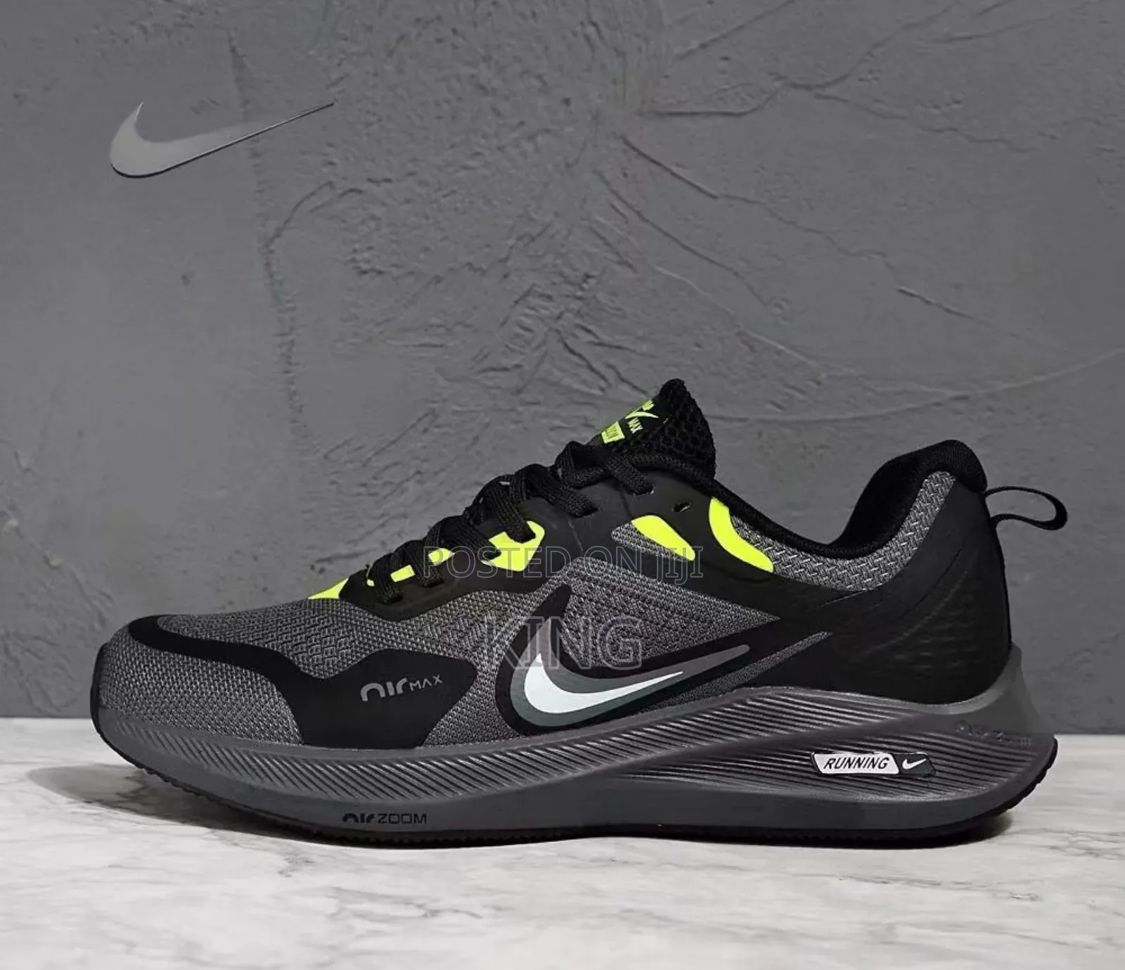 Nike Zoom Runner' Sneakers.