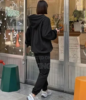 Mellow Black Hoodie Jumper