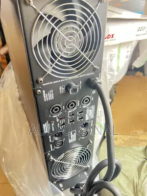 Crest Audios 12 Power Amp