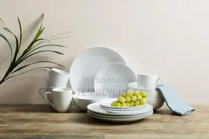 16 Piece Dinner Set.