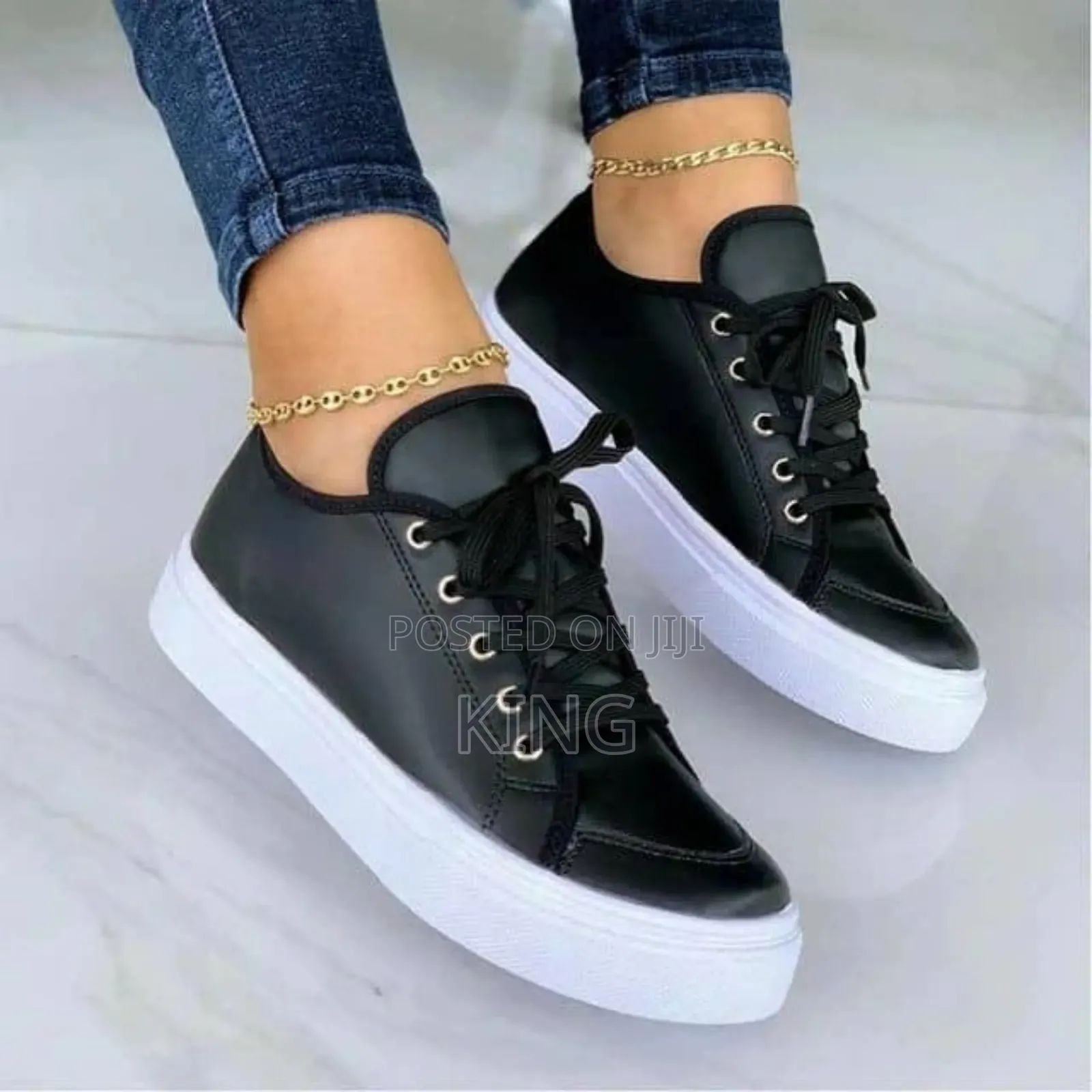 Women's Sneakers. Classy Black White