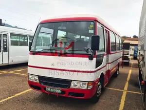 Mitsubishi Fuso Rosa 2011 Red