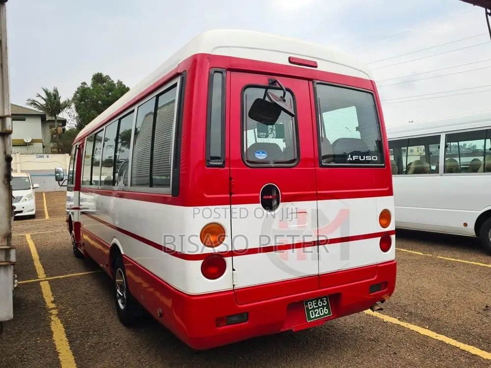 Mitsubishi Fuso Rosa 2011 Red