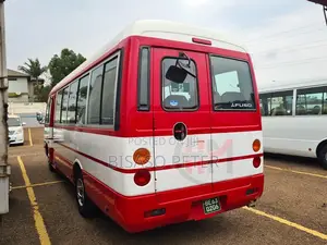 Mitsubishi Fuso Rosa 2011 Red