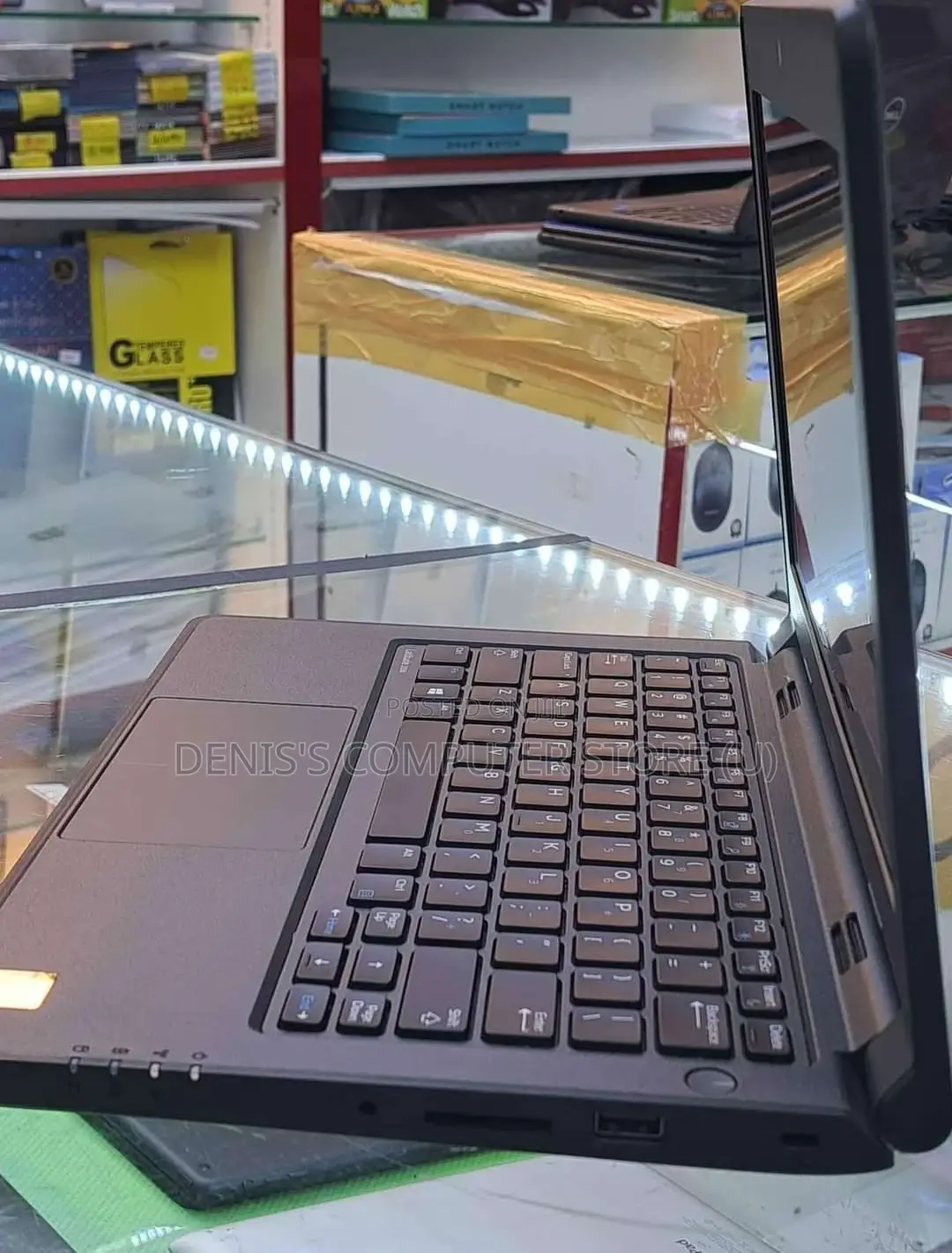 Laptop Dell Latitude 11 3160 4GB Intel SSD 500GB