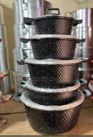 Unique Majestic Non-Stick Cookware Set