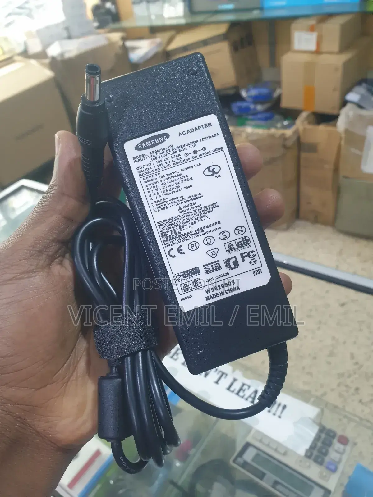 Samsung Adapter 19v 4.74A Original