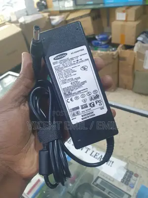 Samsung Adapter 19v 4.74A Original