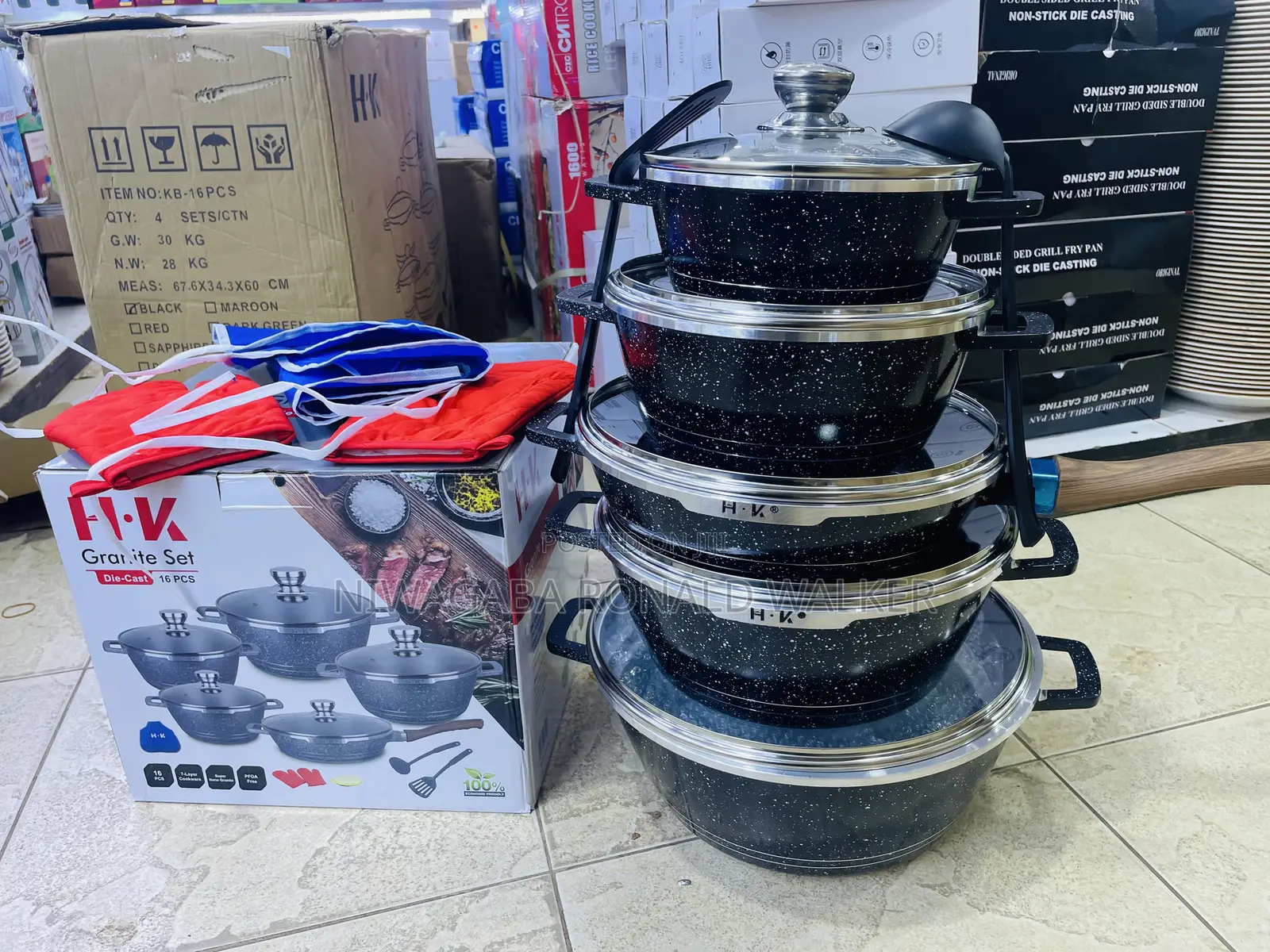 Granite Dish Set With Apron, Cooking Gloves Frying Pan