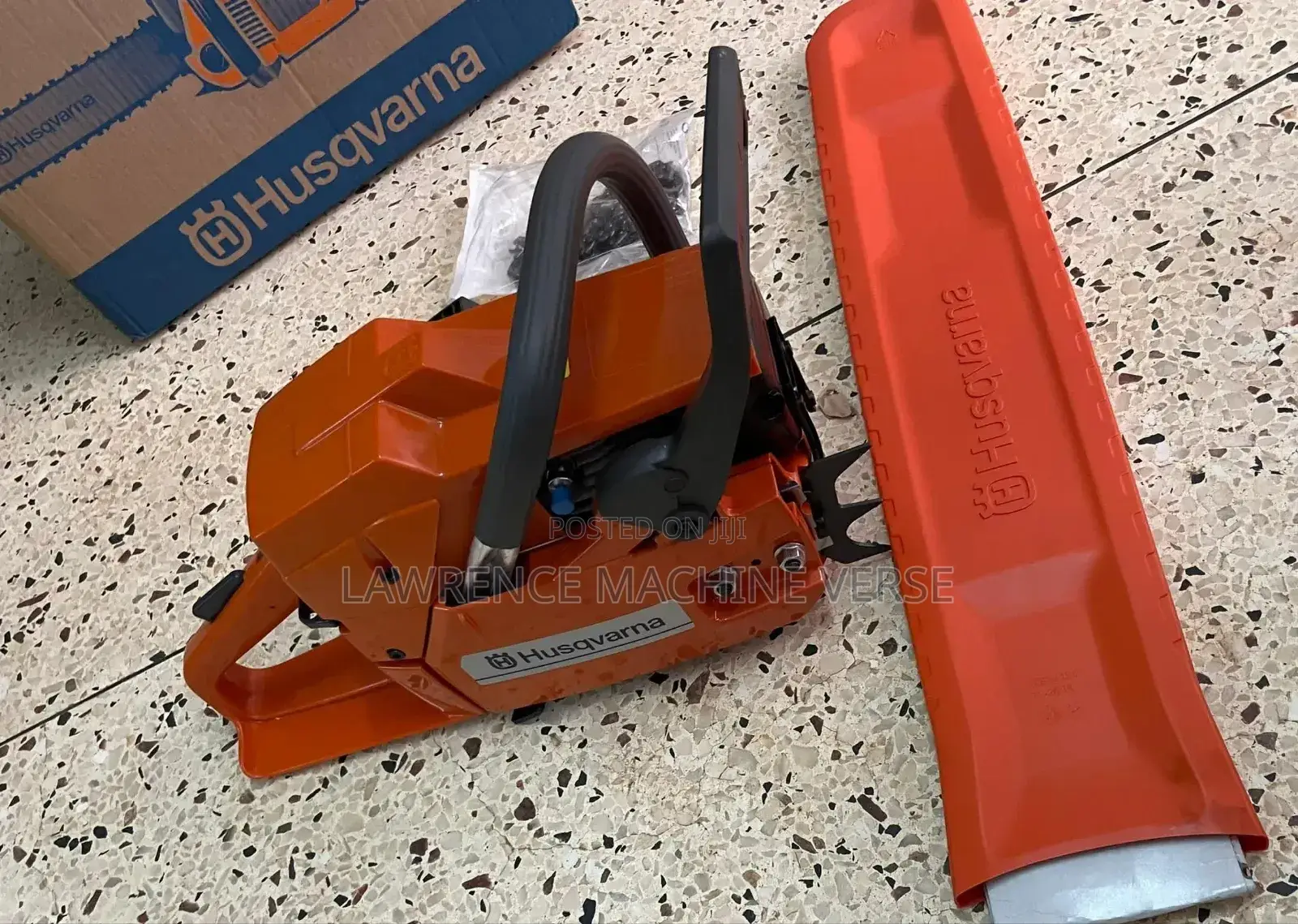Husqvarna Chainsaw 272 Heavy Duty