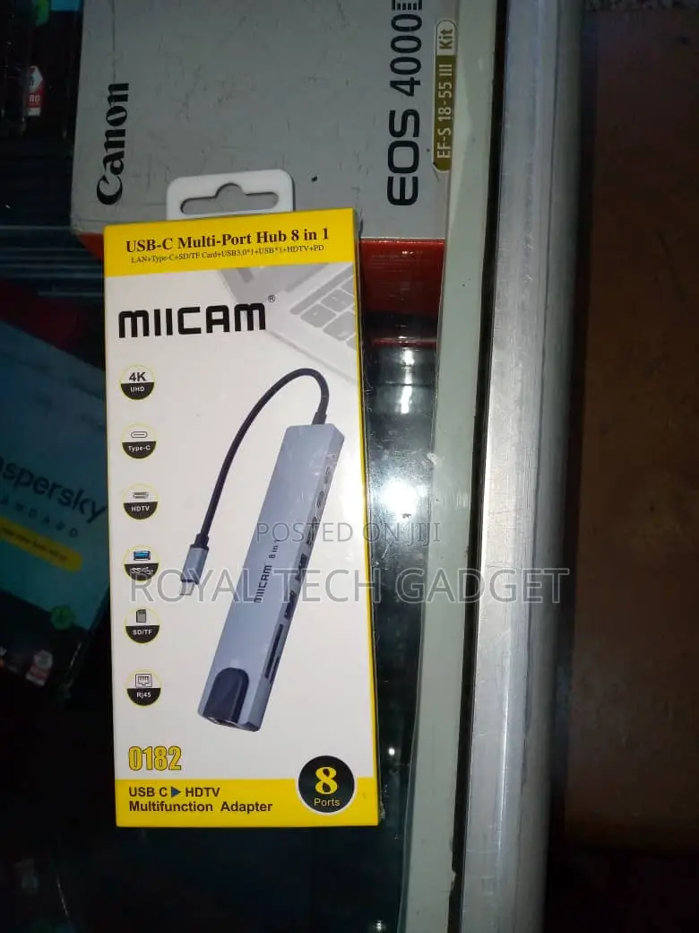 USB-C Multi-Port Hub 8 in 1 MIICAM