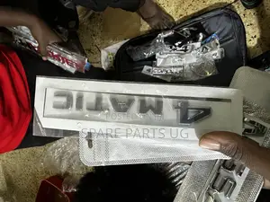 Mercedes Benz 4matic Emblem