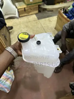 Hilux Revo Radiator Reserve Tank