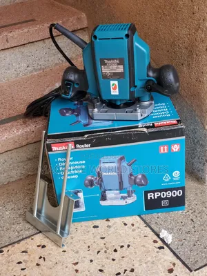 Makita Router Machine