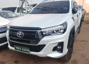 Toyota Hilux Revo Double Cab Deisel 2.8 AWD 2019 White