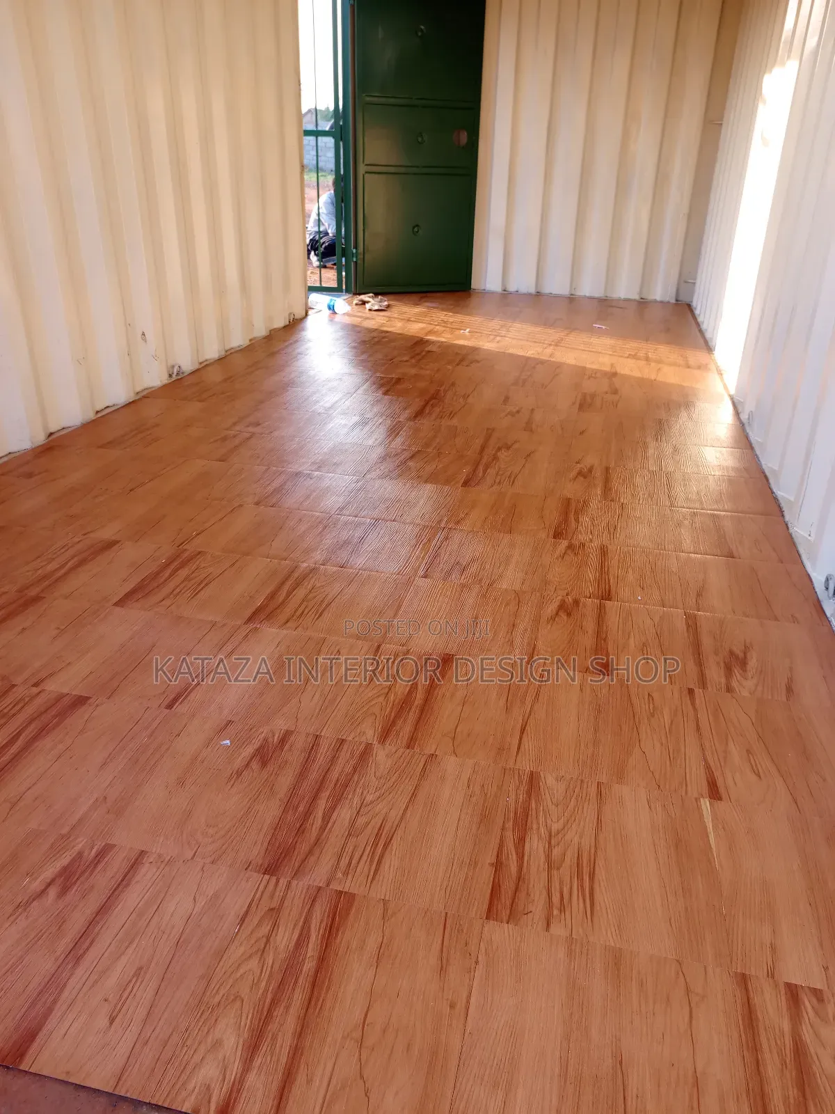 Plastic Tile Floor Adhesive Carpets