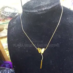 Simple and Unique Chain Necklace