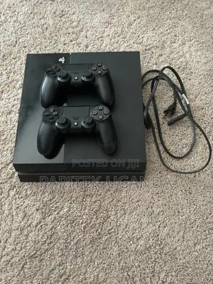 Playstation Sony 4 Chipped With Two Controllers 10 Games
