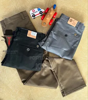 Kaki Pants. Top of the Time'