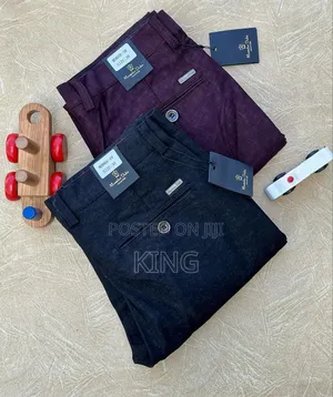 Embel Suitor Kaki Pants