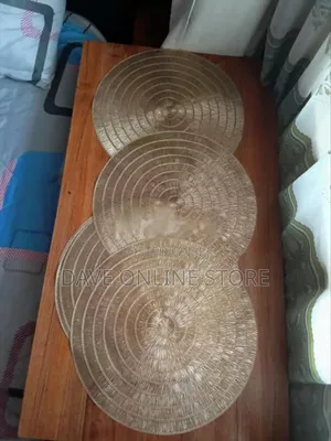 6 Pc Round Golden Table Mat