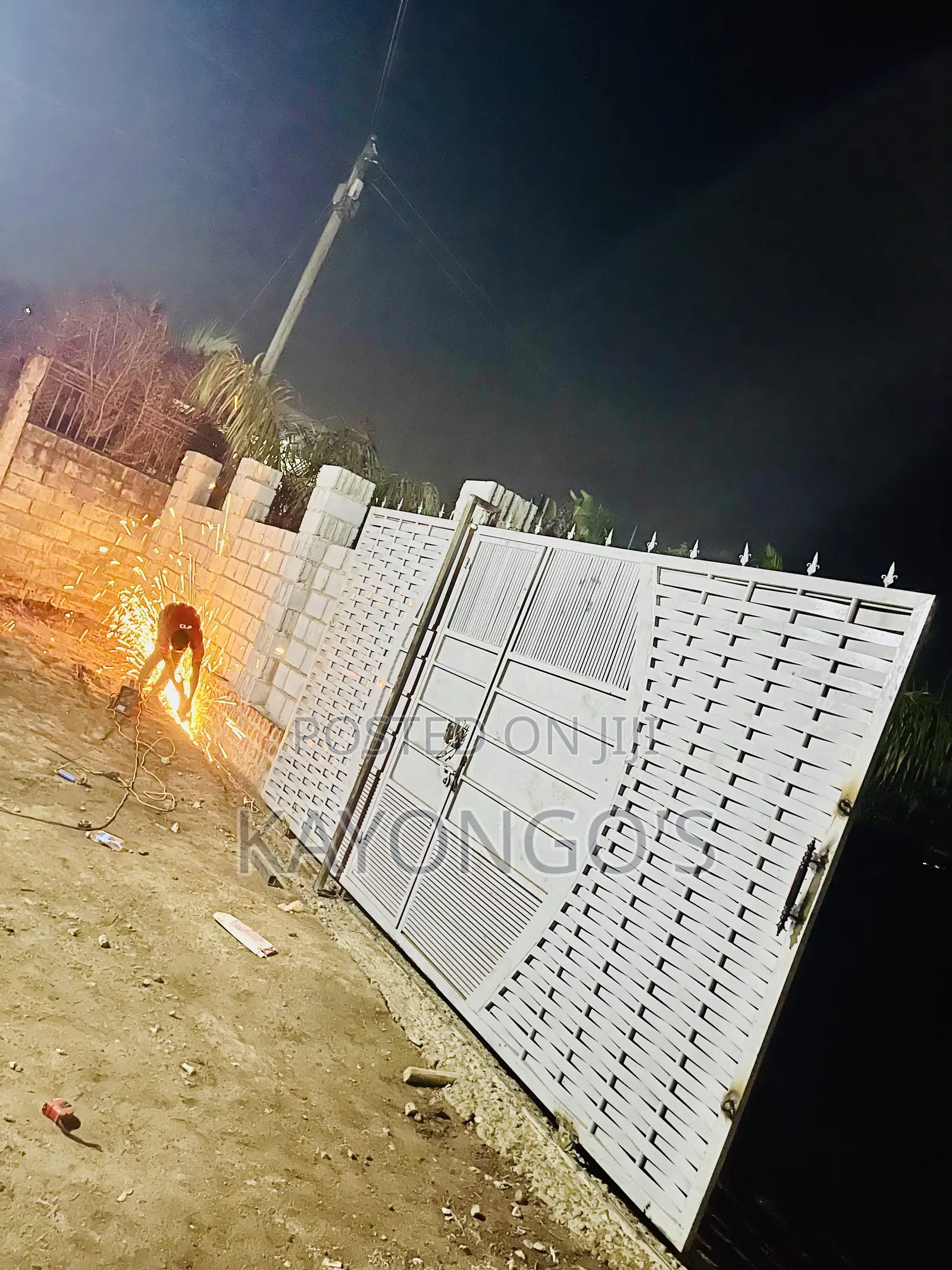Gate 16x8ft