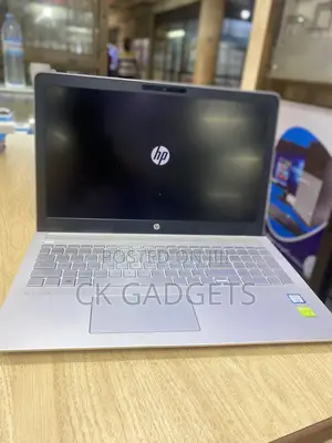 Laptop HP Pavilion 15-Cs3063cl 16GB Intel Core I7 SSD 256GB