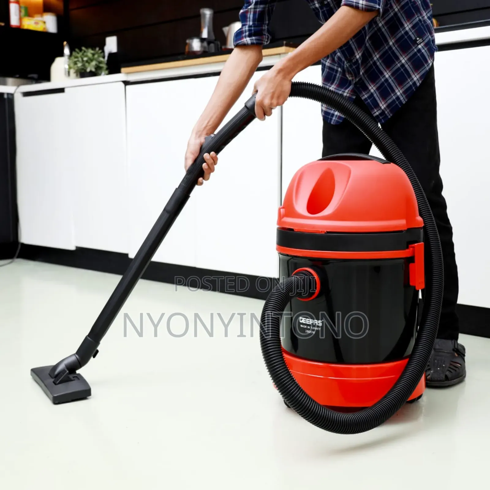 Geepas High Quality Vacuum Cleaner.