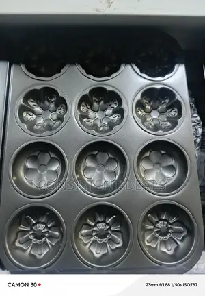 12 Hole Muffins Cupcake Mold/Pan