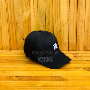 Black Cap. NY