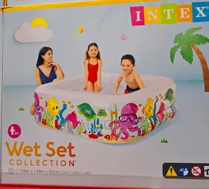 Intex Swim Center Clearview Aquarium Inflatable Pool