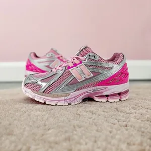 New Balance 1906R Pink Casual Sneakers