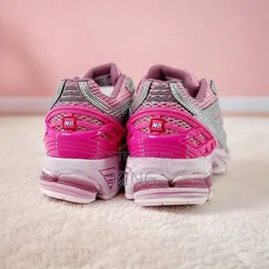 New Balance 1906R Pink Sneakers