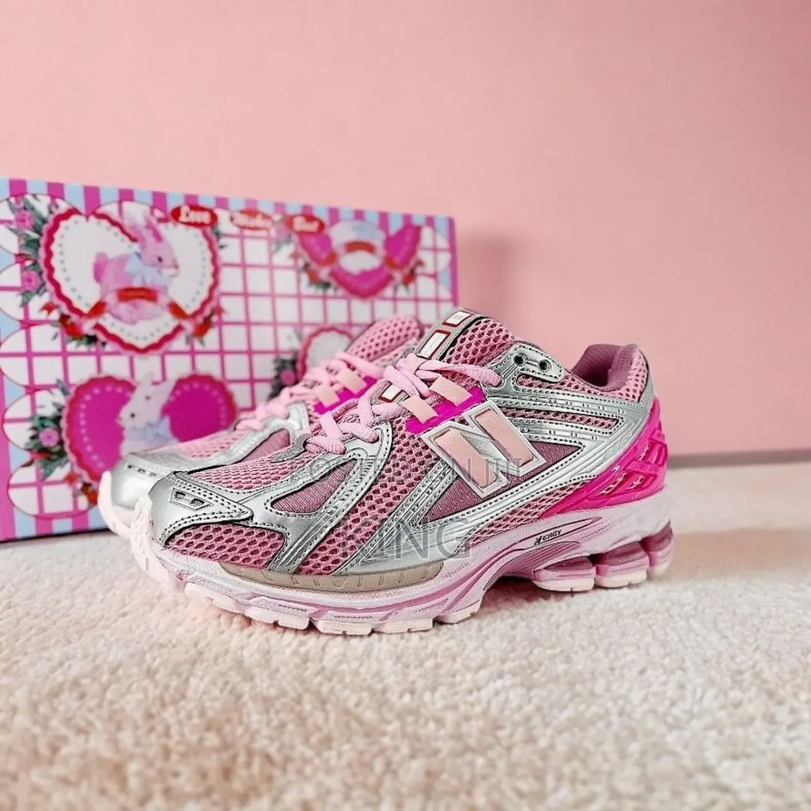 New Balance 1906R Pink Sneakers