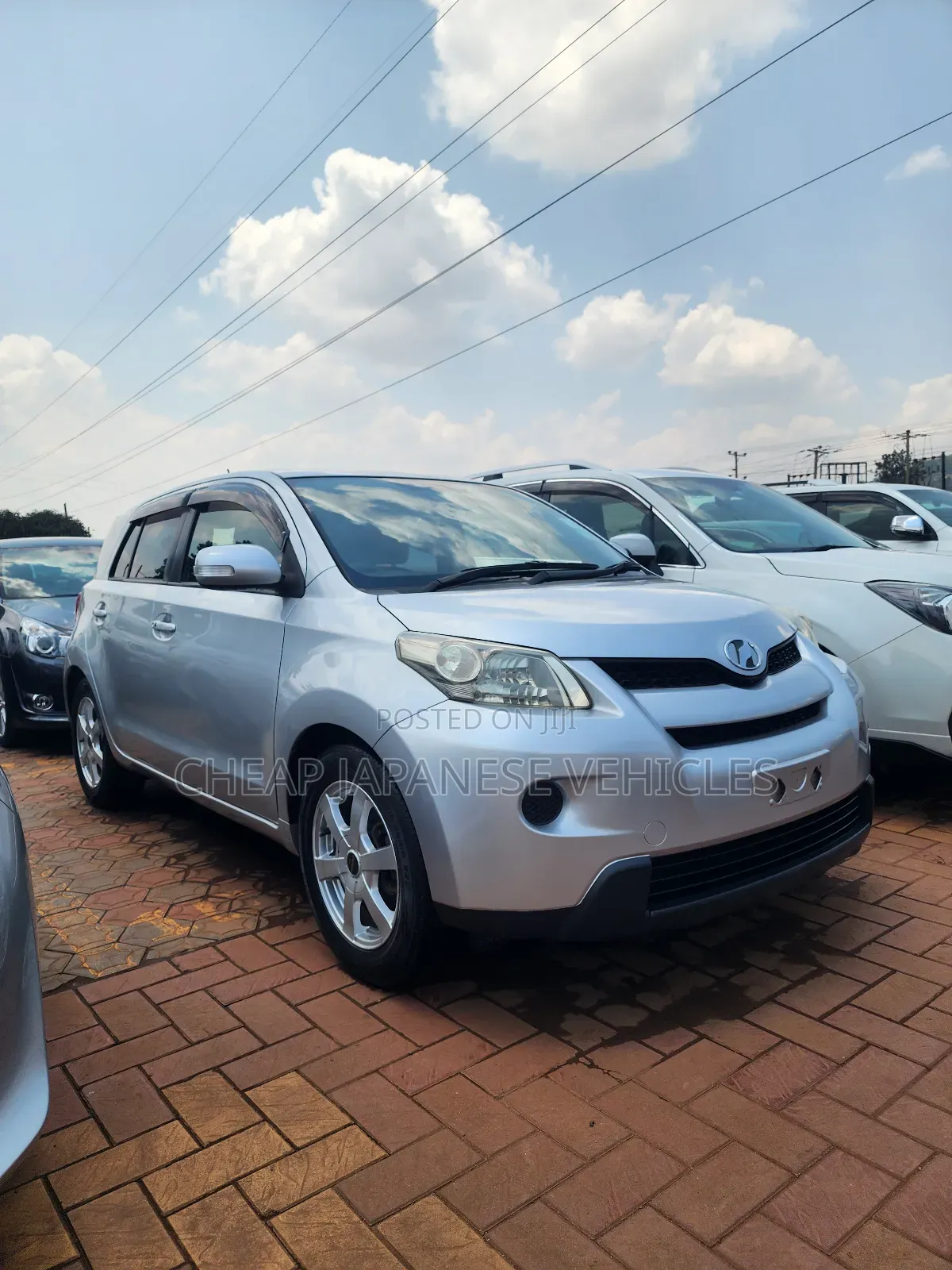 Toyota IST 2010 Silver
