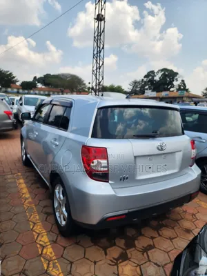 Toyota IST 2010 Silver