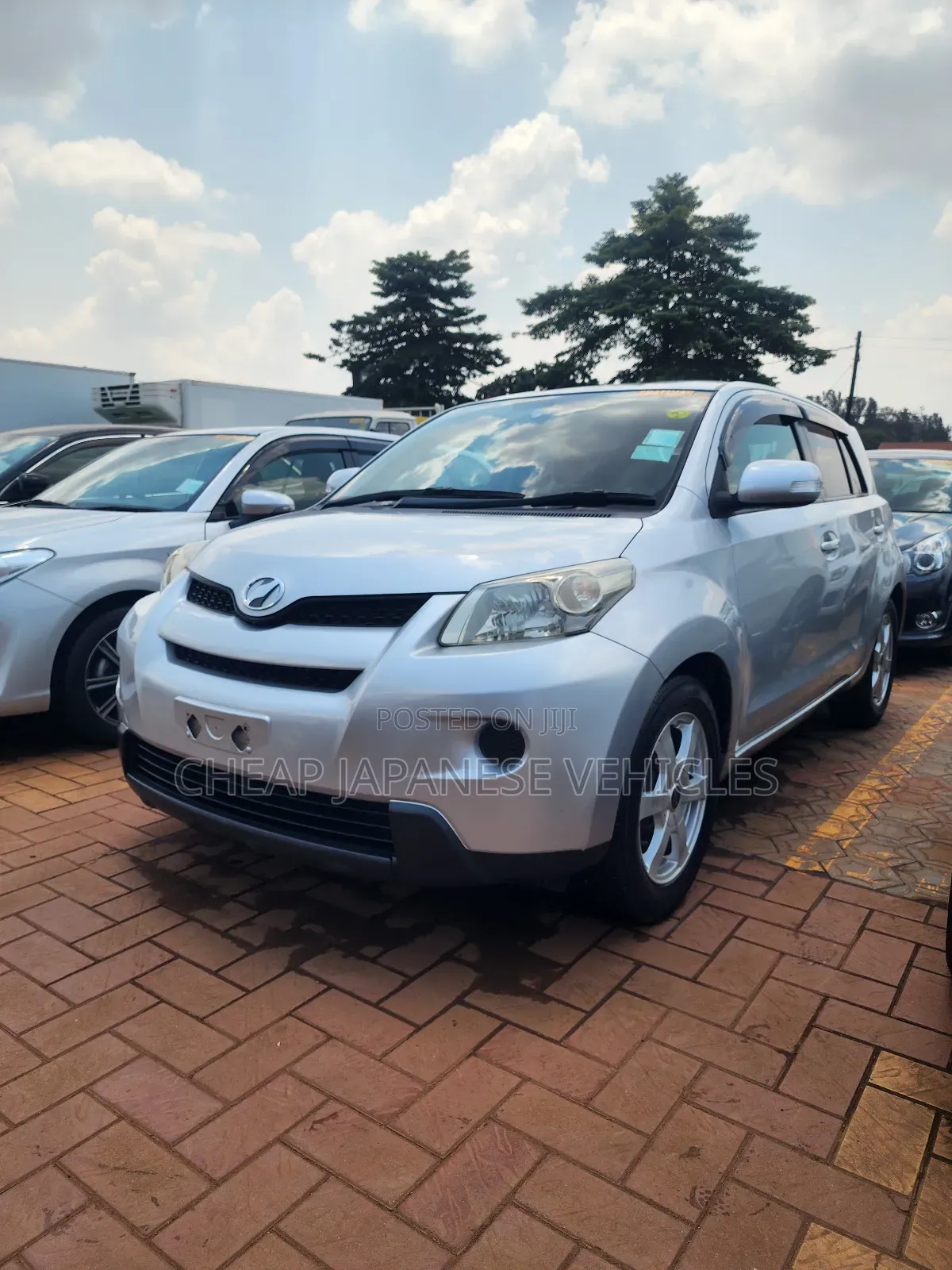 Toyota IST 2010 Silver