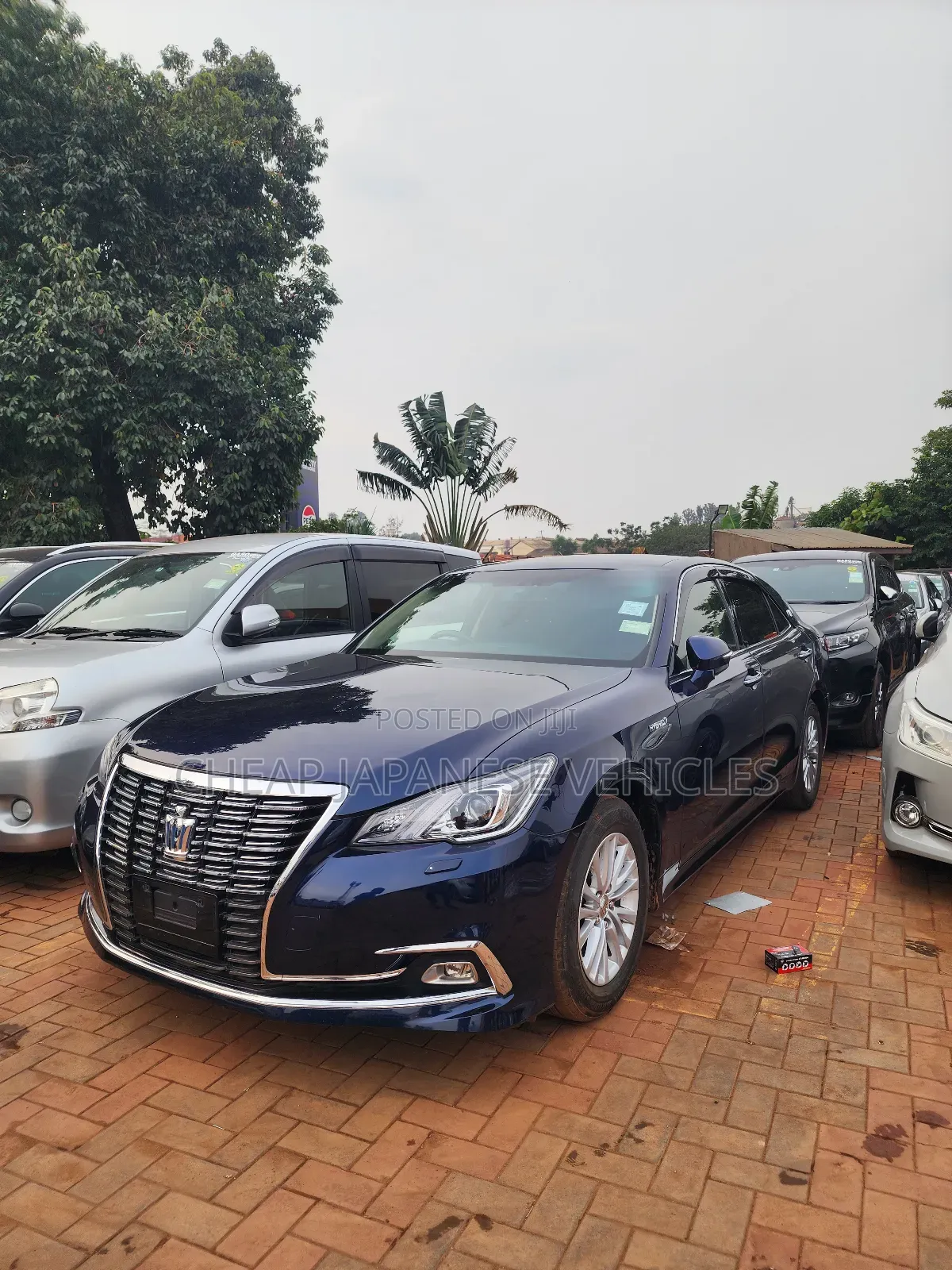 Toyota Crown 2016 Blue