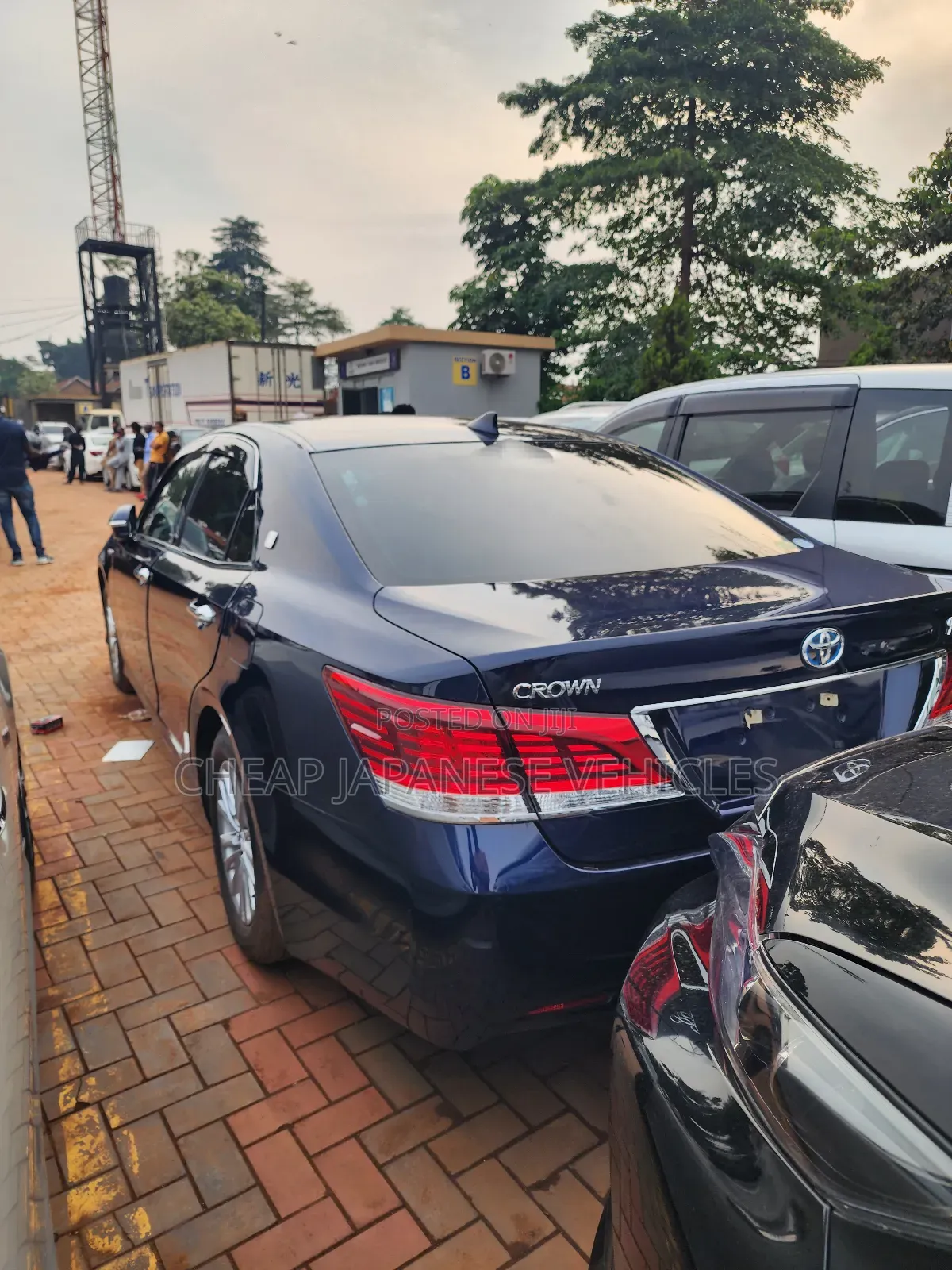 Toyota Crown 2016 Blue