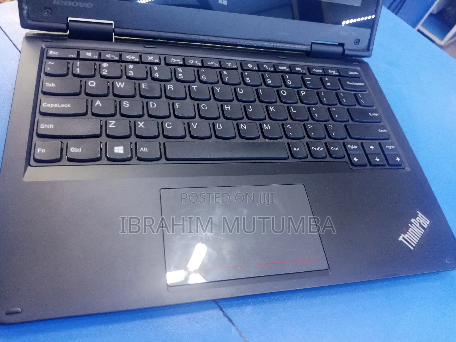 Laptop Lenovo Yoga 11e 4GB Intel Celeron HDD+SSD 500GB