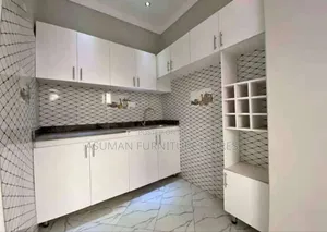 Modern Kitchen Cabinets for Big Kitchen Call