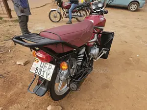 TVS HLX 125 2023 Red
