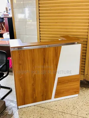 RECEPTION DESK (1.4 Meters)