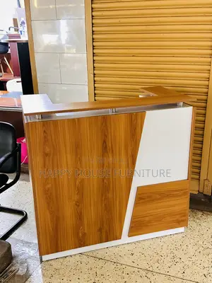 RECEPTION DESK (1.4 Meters)